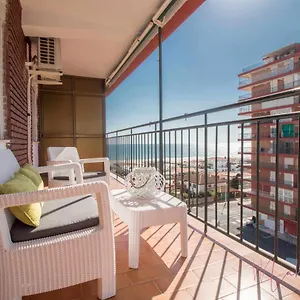 https://tres-dormitorios-vistas-al-mar-junto-a-la-playa.es-andalucia.com